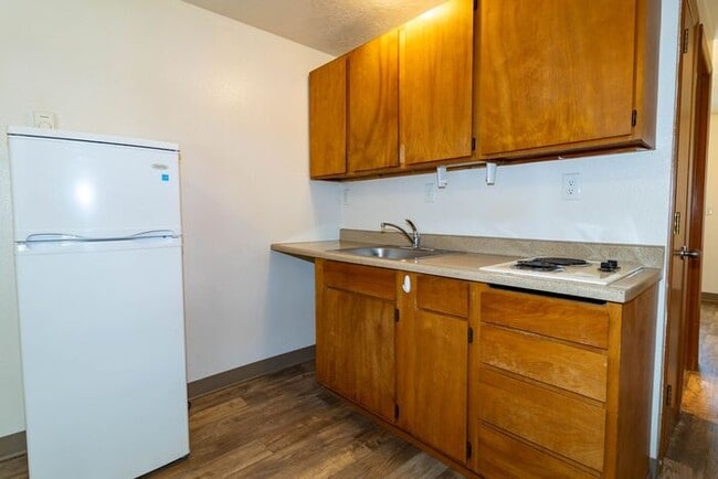 Photo - Beautiful Studio unit ready for you to cal... House