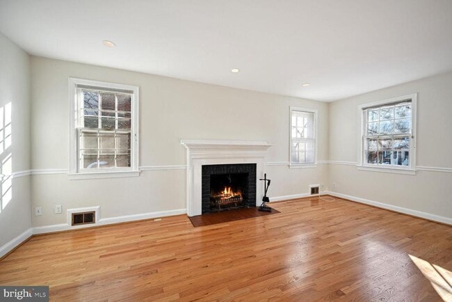 Building Photo - 4409 Faraday Pl NW