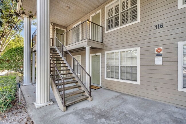 Building Photo - Oviedo Condo One-bedroom Available UTILITIES included.