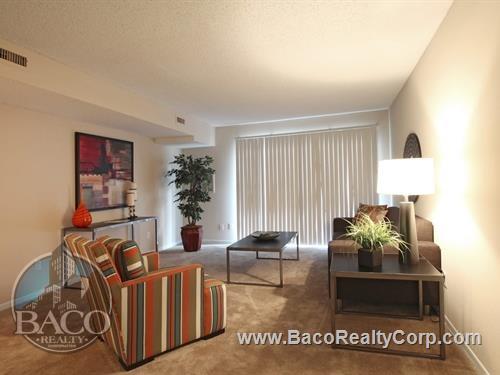 Foto del edificio - 208 Sutters Mill Ln