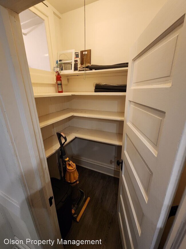 Foto del edificio - 1 br, 1 bath House - 614 Grand Avenue Unit H