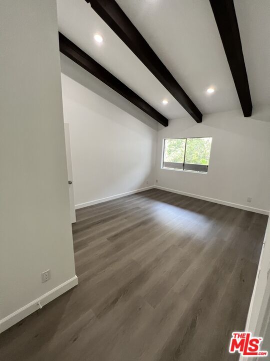 Foto del edificio - 2700 Cahuenga Blvd