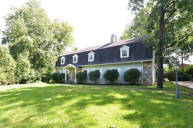 Building Photo - 8940 Ladue Rd