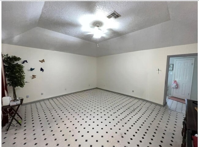 Building Photo - 7203 Mission Ct Dr