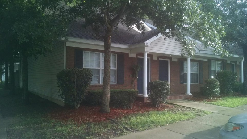 Foto principal - 2738 W Tharpe St