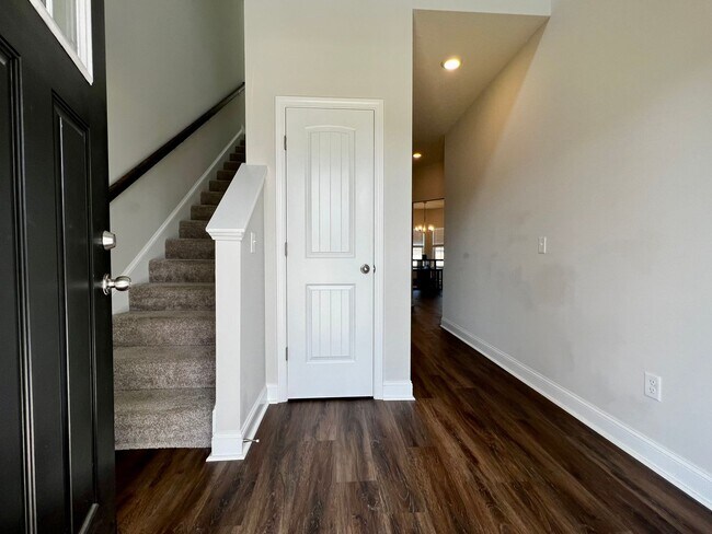 Foto del edificio - AVAILABLE LATE JANUARY (One Pet Only)