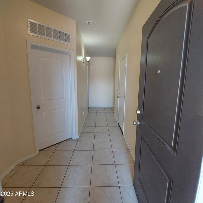 Foto del edificio - 25322 W Carson Dr