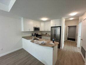 Building Photo - 1801 Riverside Ln