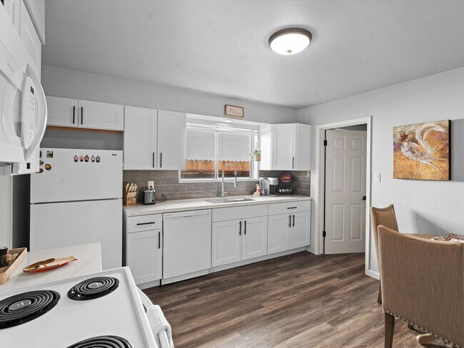 Foto del edificio - Single Level, Brick duplex