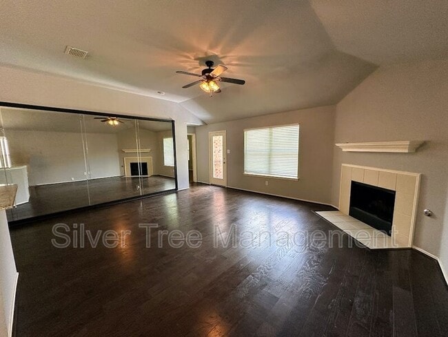 Photo - 10316 Lake Terrace House