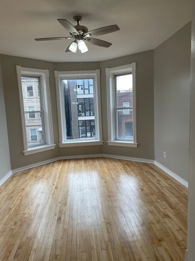 Building Photo - 818 N Rockwell St