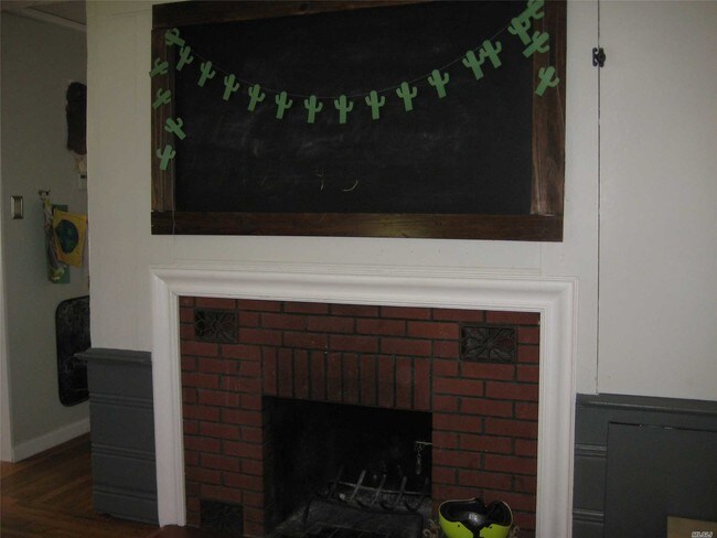 Building Photo - 40 Forest Rd
