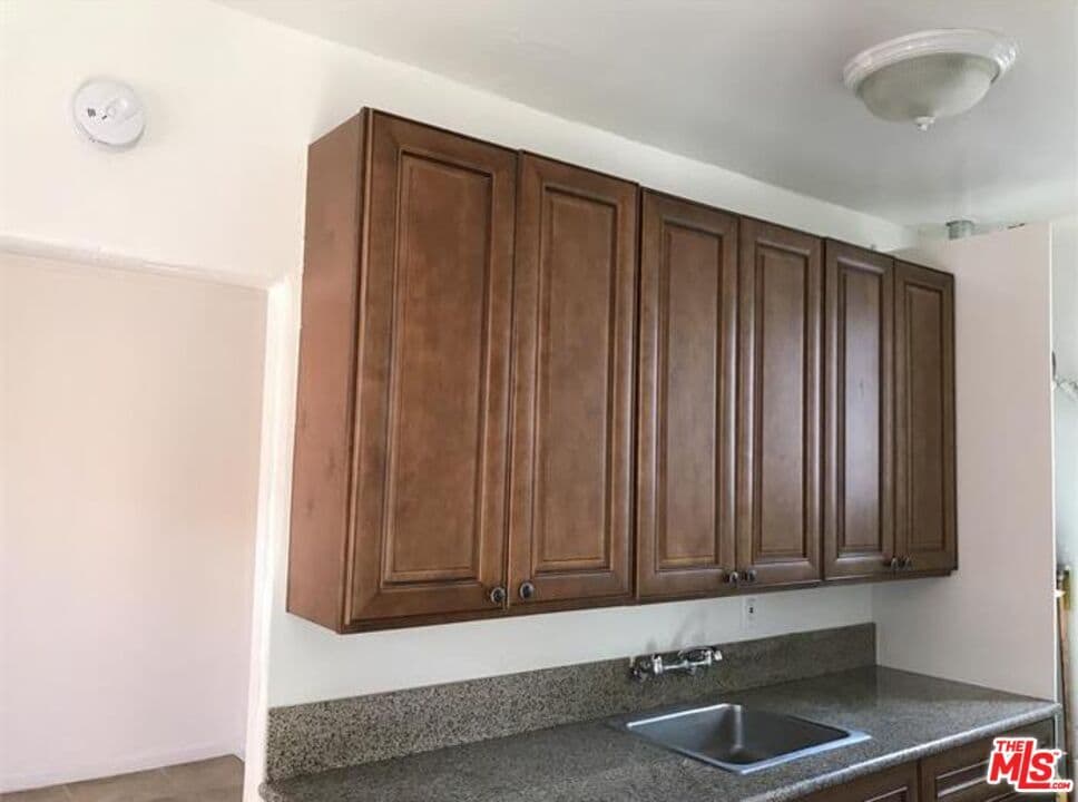 Foto principal - 246 N Alvarado St