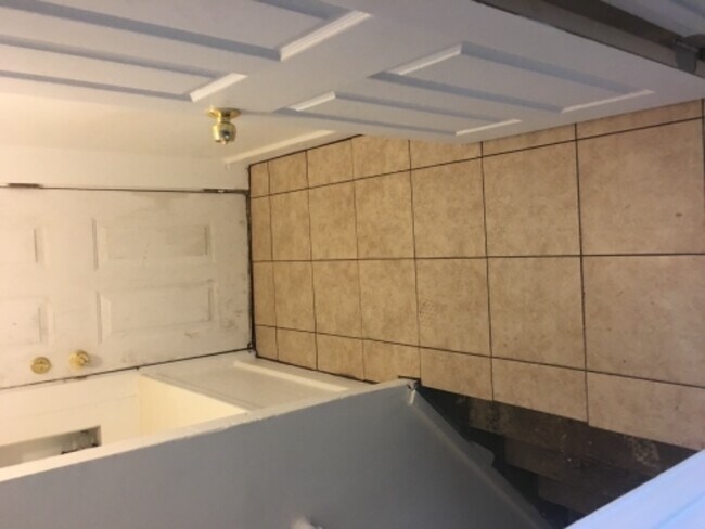 Building Photo - 2021-2021 Calvert Ave