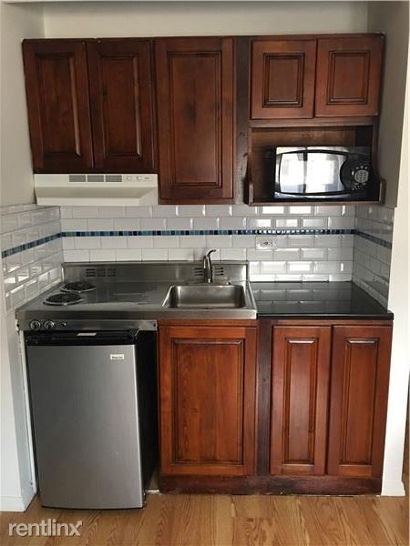 Building Photo - 242 W 41st St
