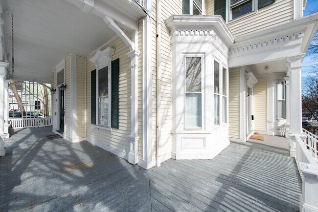 Building Photo - 229 Miller Ave