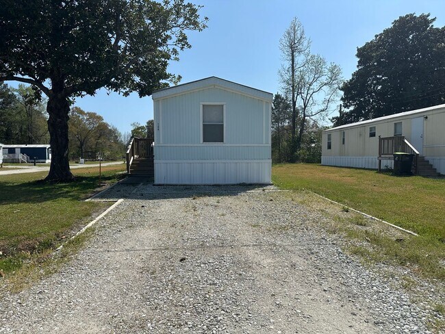 Foto del edificio - 134 Littleton St