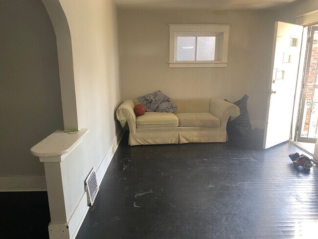 Foto del edificio - 5931 Emma Ave