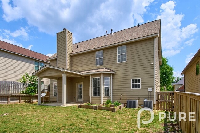 Building Photo - 522 Moulton Way