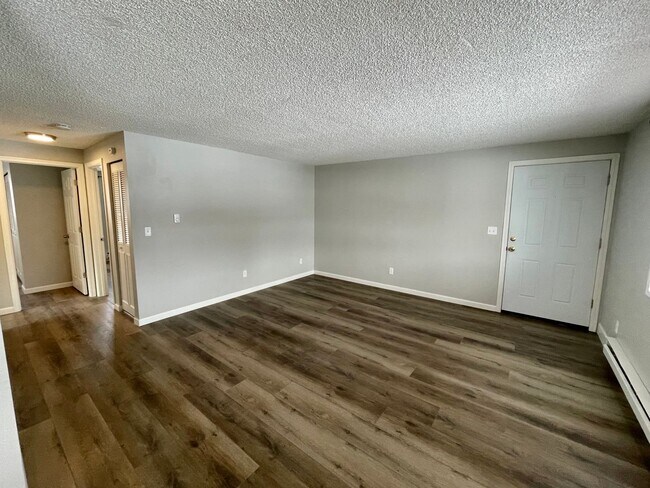 Foto del edificio - Beautifully Remodeled 2-Bedroom!