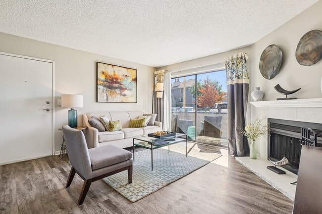 Building Photo - Deer Crest Apartments