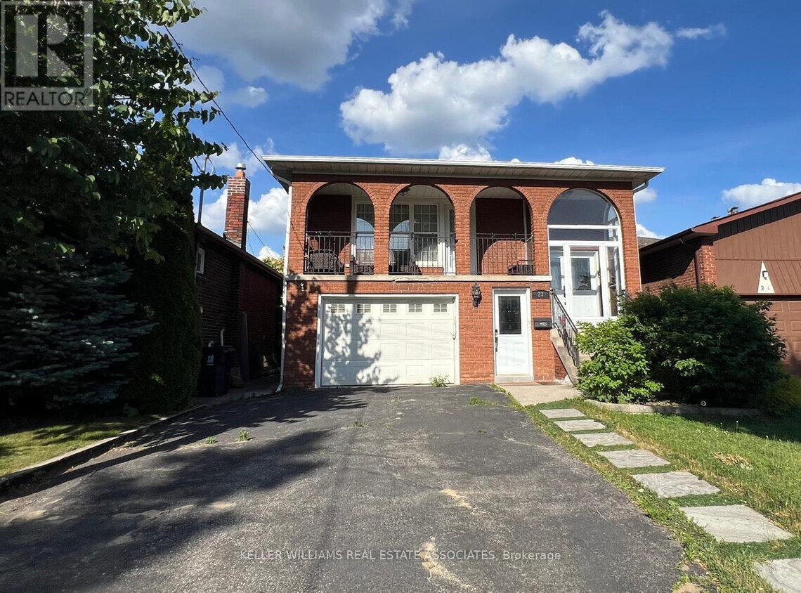 Photo principale - 23 Rosemeade Ave