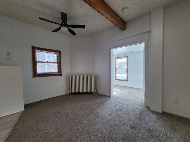 Building Photo - 1619 Hubbard Ave