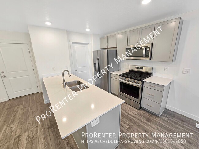 Building Photo - 2802 N Airmen Ave