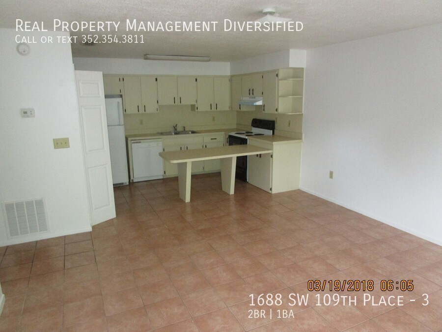 Building Photo - DESIRABLE SOUTHWEST OCALA LOCATION