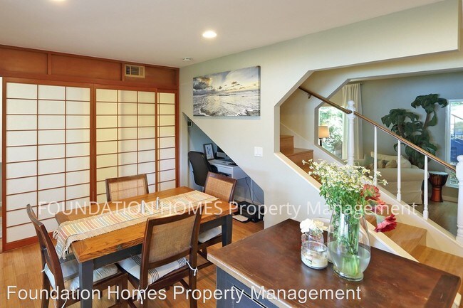 Building Photo - 902 Bel Marin Keys Blvd