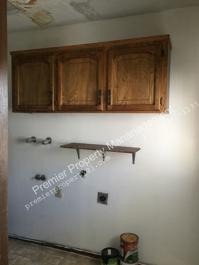 Foto del edificio - 2 bedroom pet friendly duplex