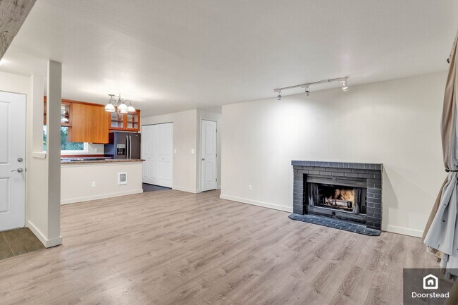 Building Photo - 14124 NE 181st Pl