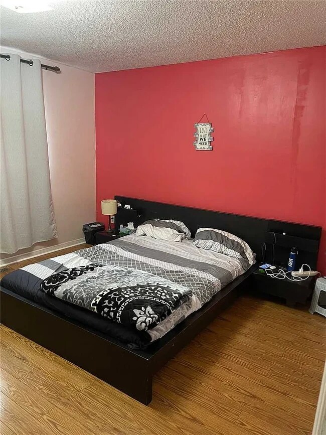 Master Bedroom - 29 Horsham St