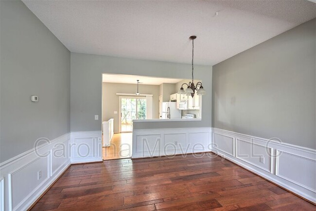 Building Photo - 407 Westcot Ct
