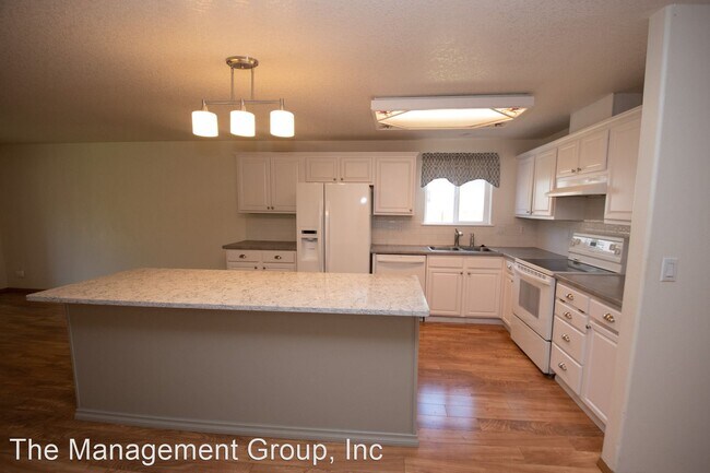 Building Photo - 3 br, 2 bath House - 602 SW 24th Avenue