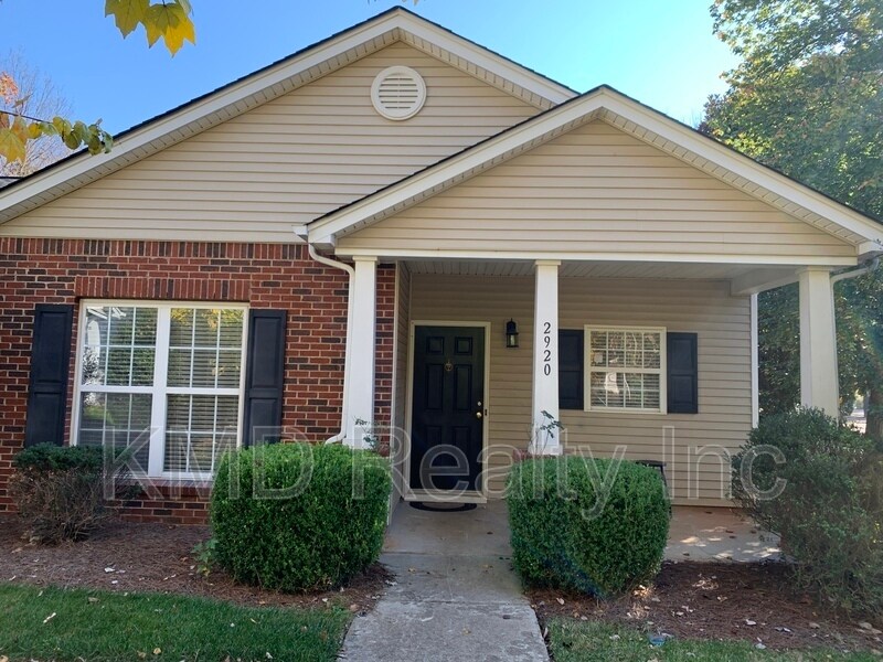 Foto principal - 2920 Zion Renaissance Ln