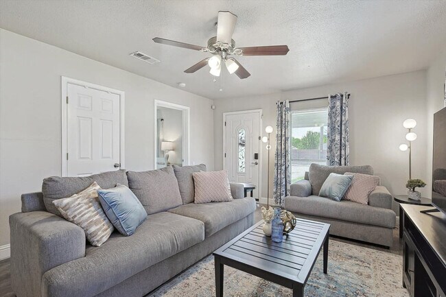 Foto del edificio - 1107 Jefferson St