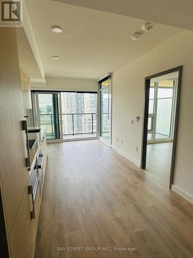 Building Photo - 3 Concord Cityplace Wy