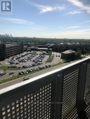 Photo du bâtiment - 2520 Eglinton Ave W