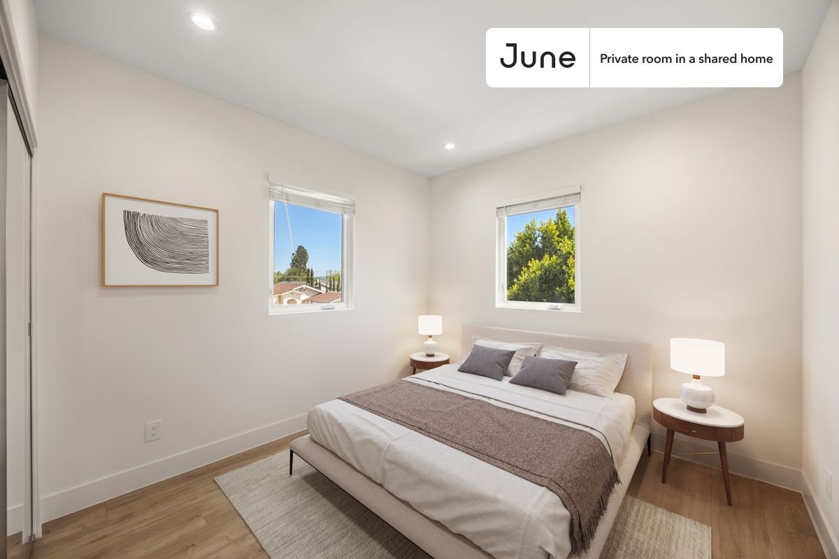 Primary Photo - Private bedroom in 4 bed/4 bath Home