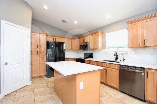 Building Photo - 1344 E Baker Dr