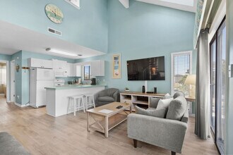 Building Photo - 1850 Colony Dr