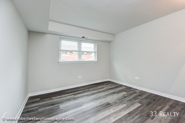 Building Photo - 505 W Euclid Ave
