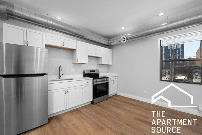 Photo - 1219 W Devon Ave Apartment
