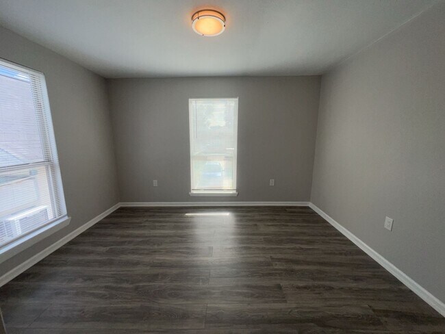 Foto del edificio - 6915 Avenue L