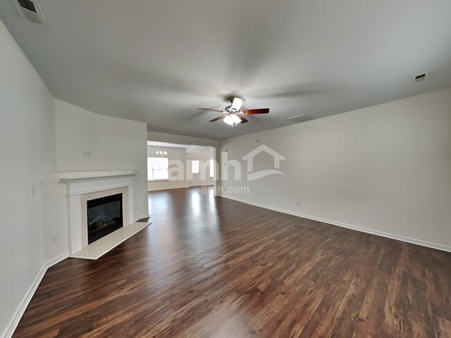 Foto del edificio - 259 Flanders Dr