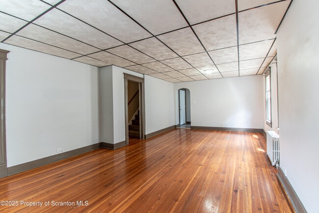 Building Photo - 1027 Woodlawn St