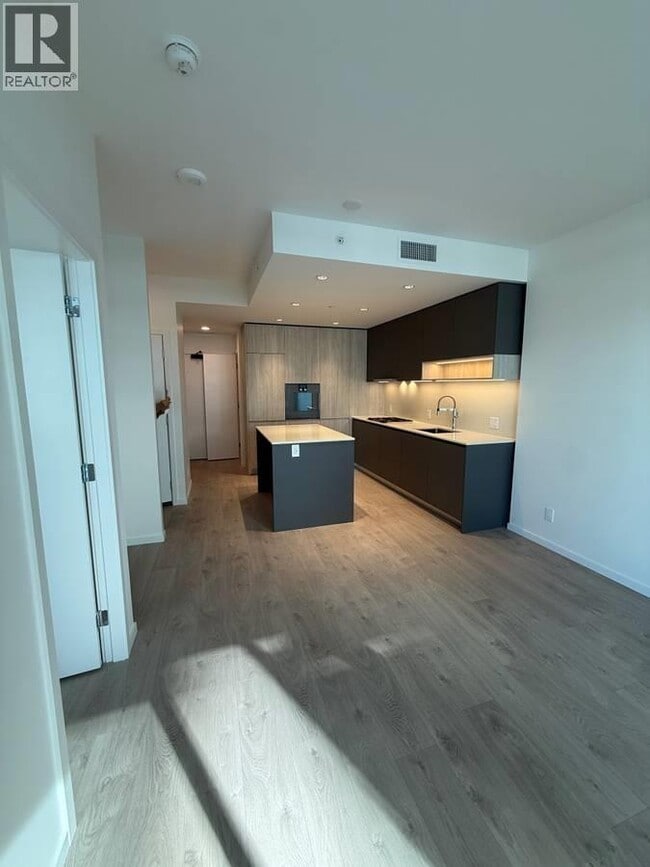 Building Photo - 6500 Minoru Blvd