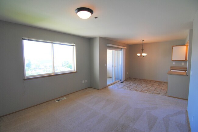Building Photo - 2 Bedroom 2 Bathroom Condo