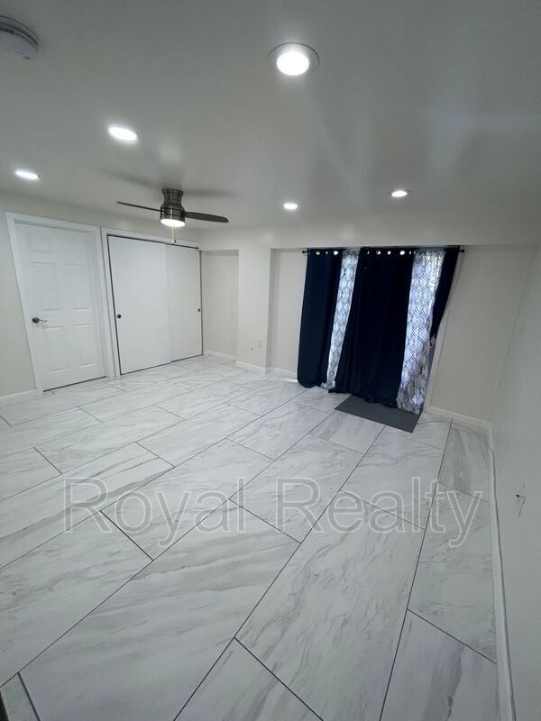 Foto del edificio - 2755 Dow St